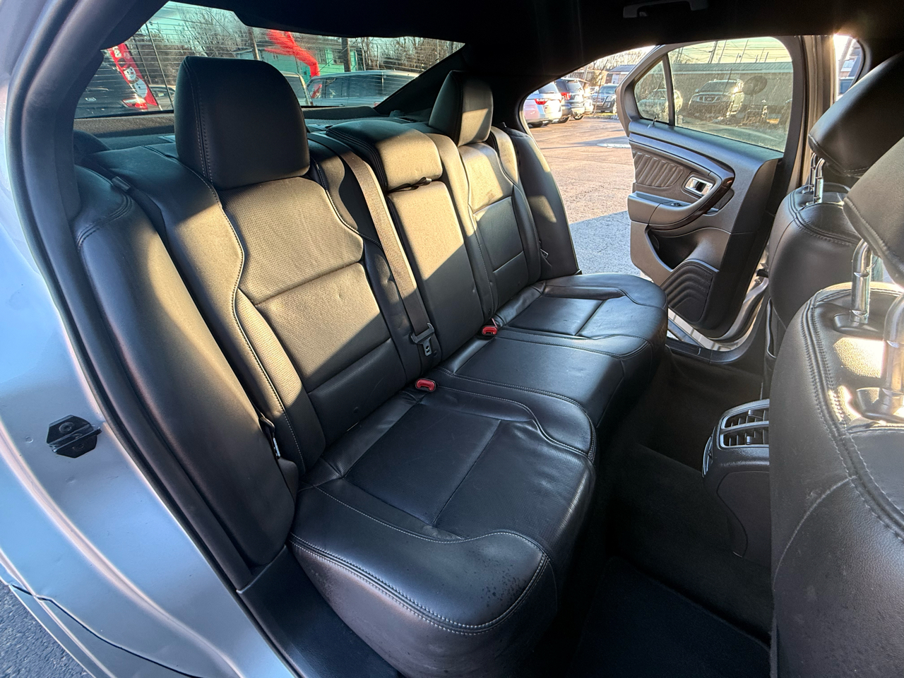 Ford Taurus 4dr Sdn Limited FWD 2013