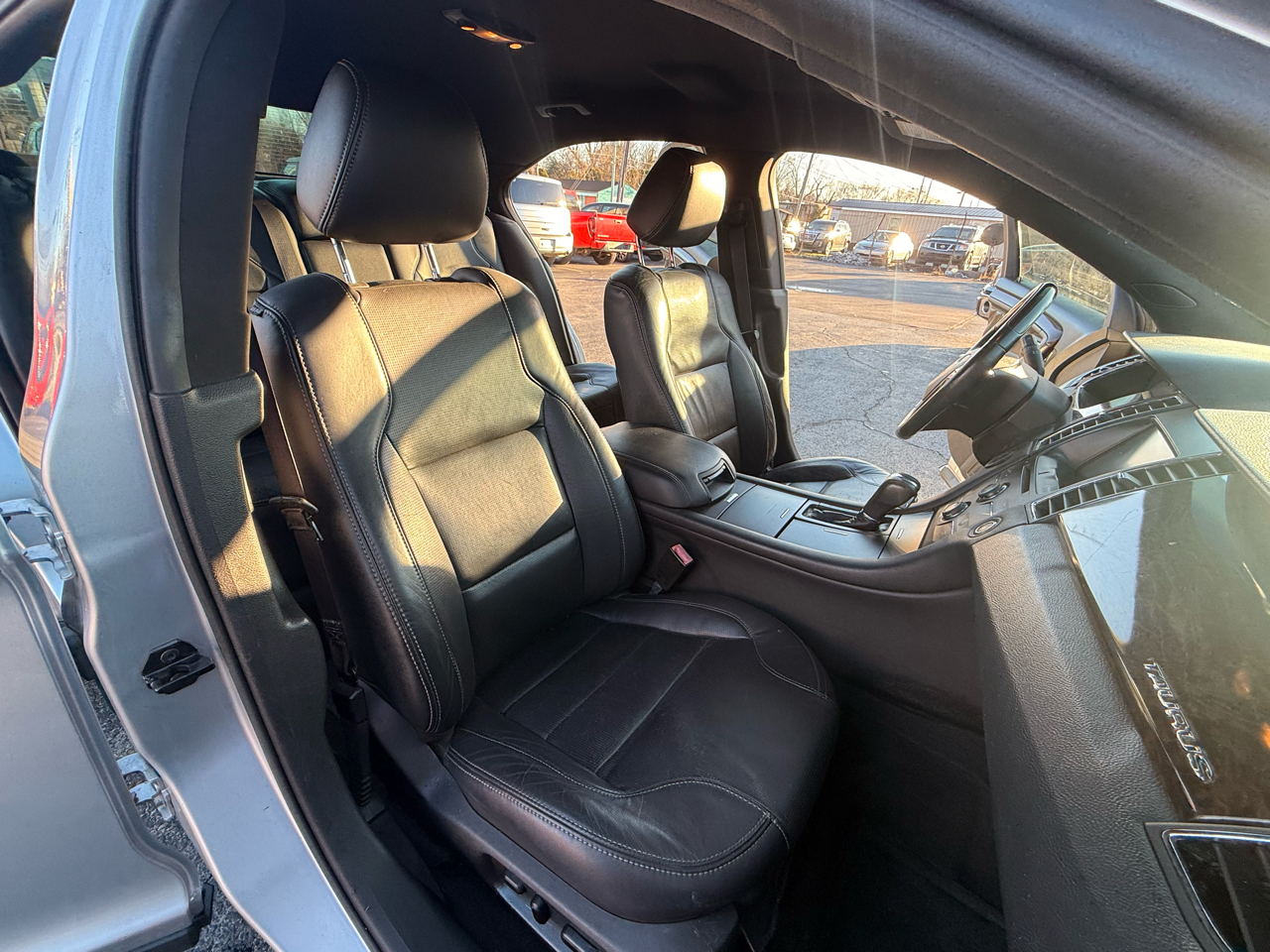 Ford Taurus 4dr Sdn Limited FWD 2013