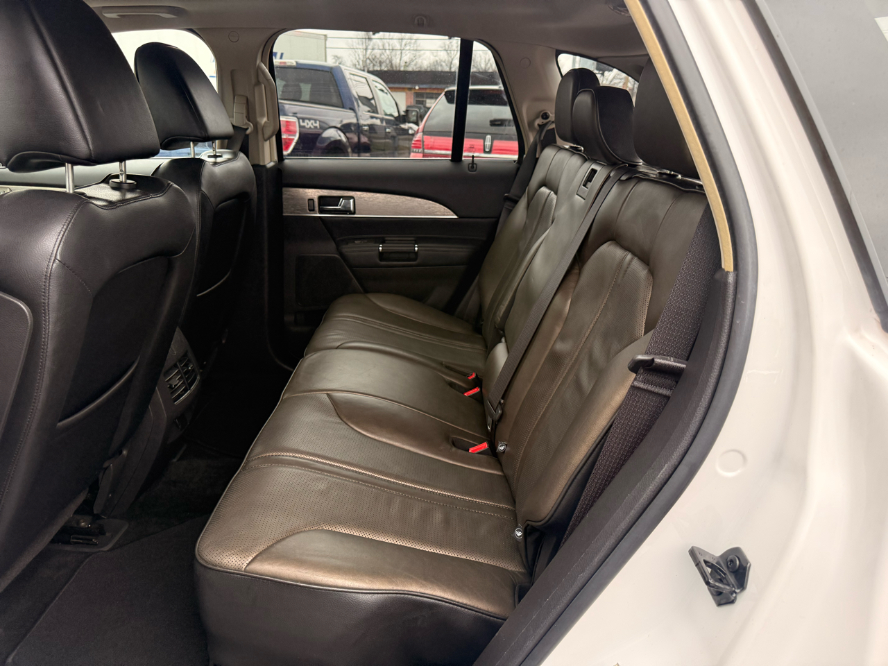 Lincoln MKX AWD 4dr 2011