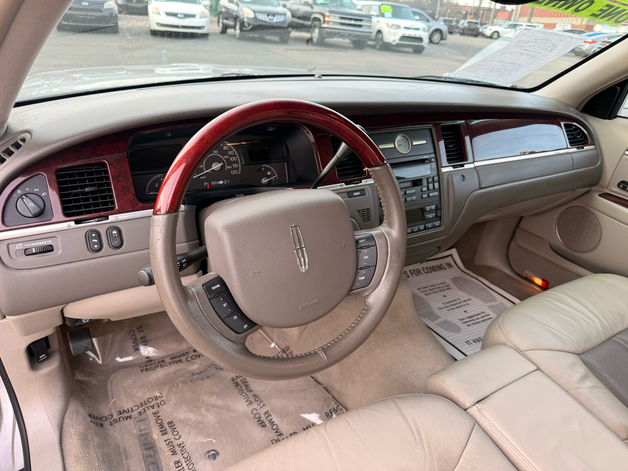 Lincoln Town Car 4dr Sdn Signature Limited 2005