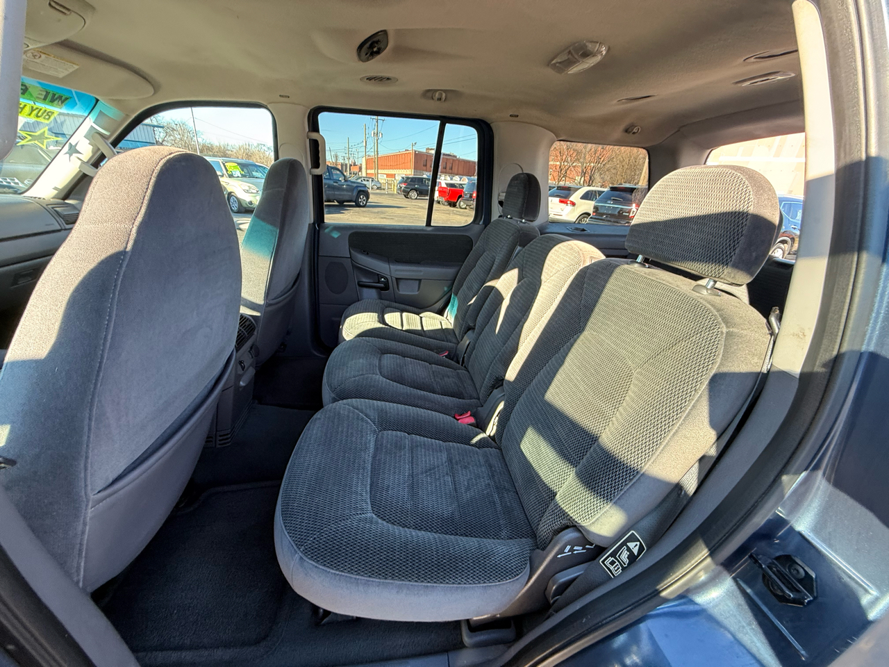 Ford Explorer 4dr 114" WB XLT 4WD 2002