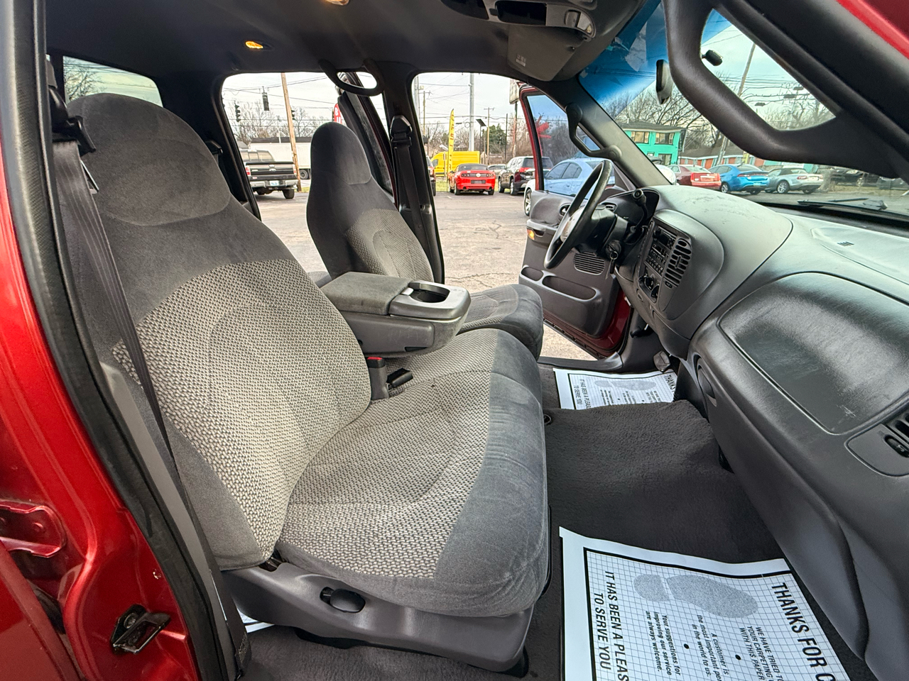 Ford F-150 SuperCrew Crew Cab 139" XLT 2001