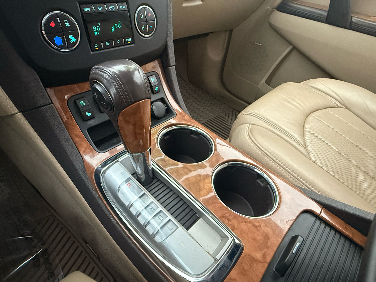 Buick Enclave FWD 4dr Premium 2012