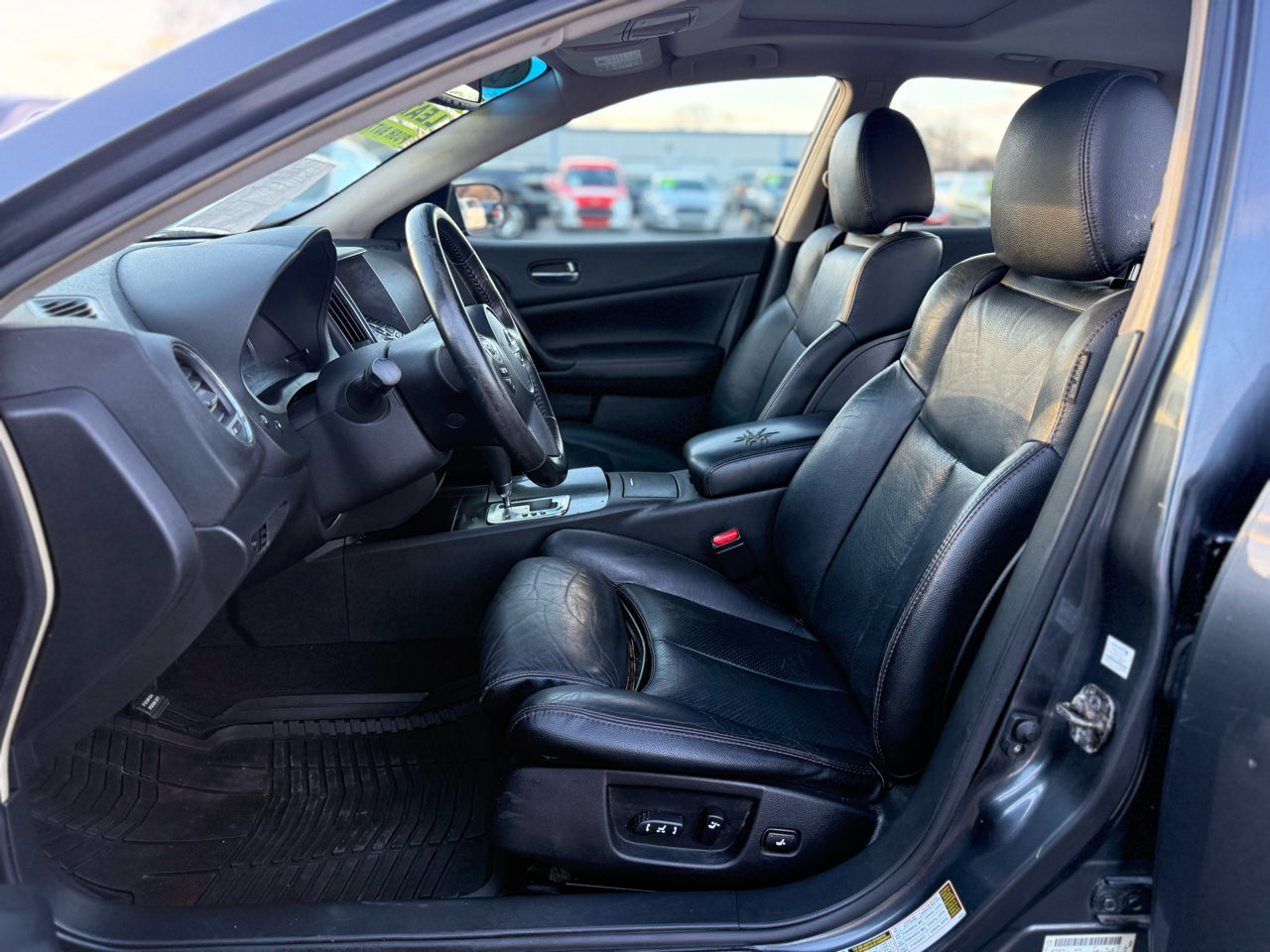 Nissan Maxima 4dr Sdn V6 CVT 3.5 SV 2009