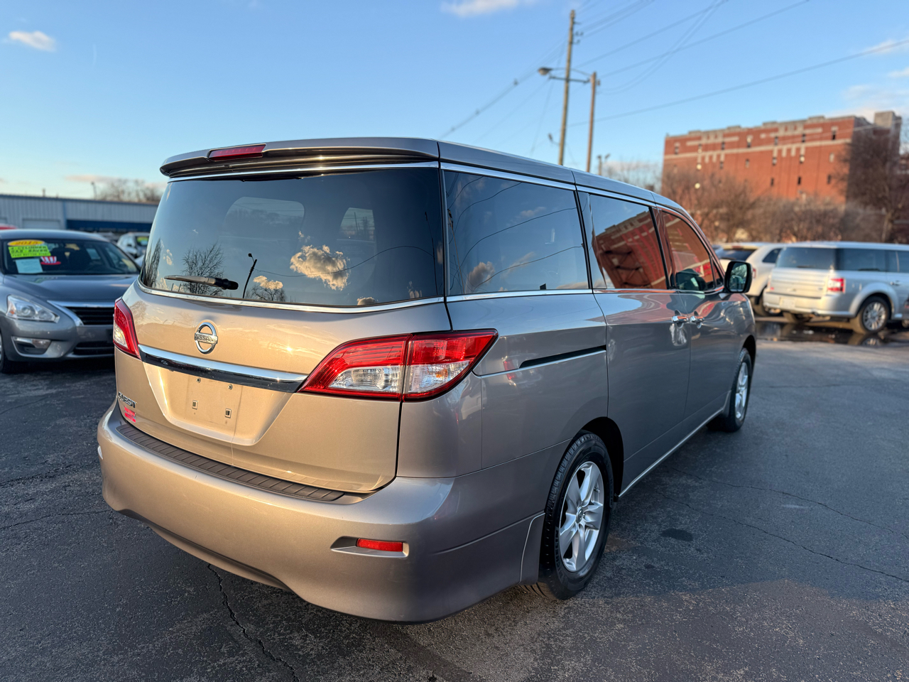 Nissan Quest 4dr SV 2011