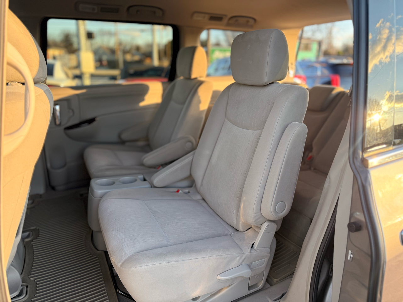 Nissan Quest 4dr SV 2011