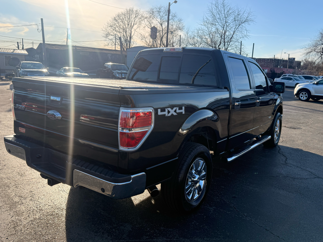 Ford F-150 4WD SuperCrew 139" XLT 2012