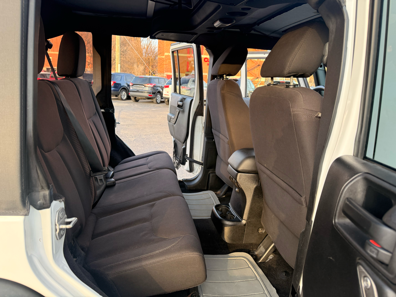 Jeep Wrangler Unlimited 4WD 4dr Sport 2015