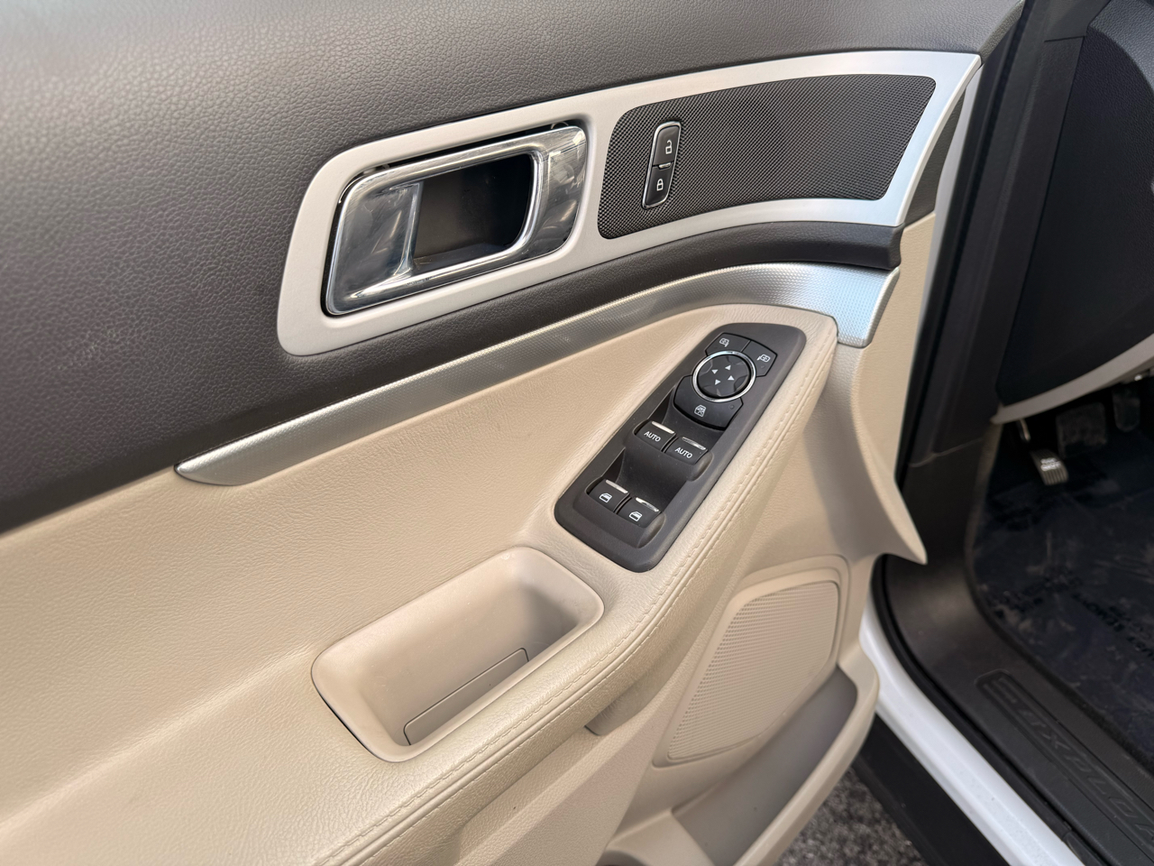 Ford Explorer 4WD 4dr XLT 2015