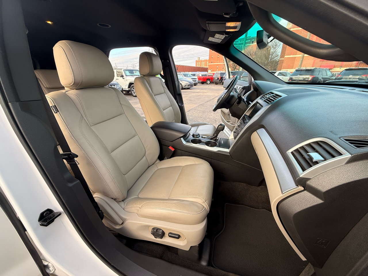 Ford Explorer 4WD 4dr XLT 2015