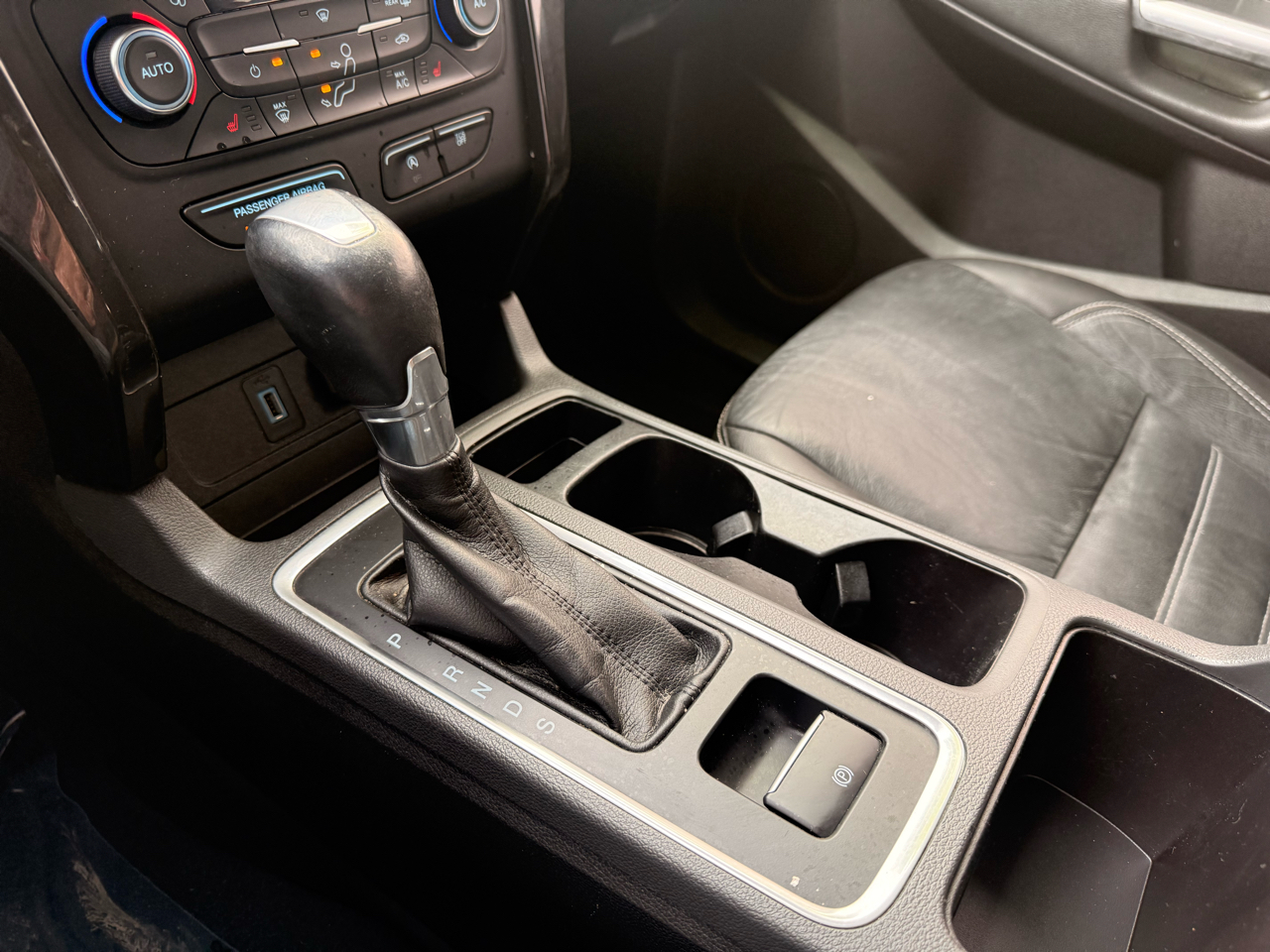 Ford Escape Titanium FWD 2017