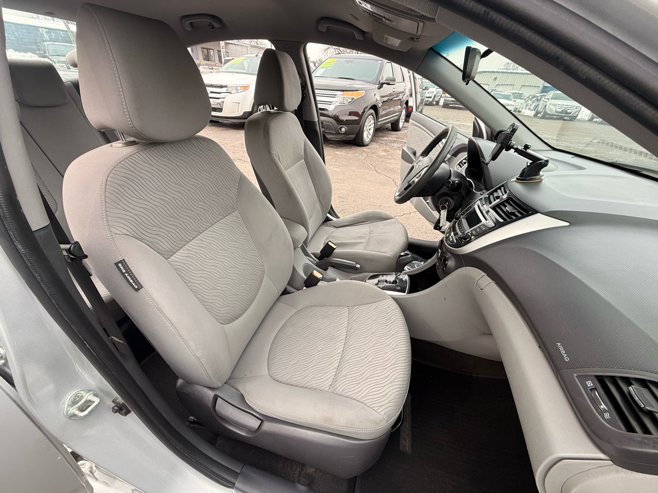 Hyundai Accent 4dr Sdn Auto GLS 2014