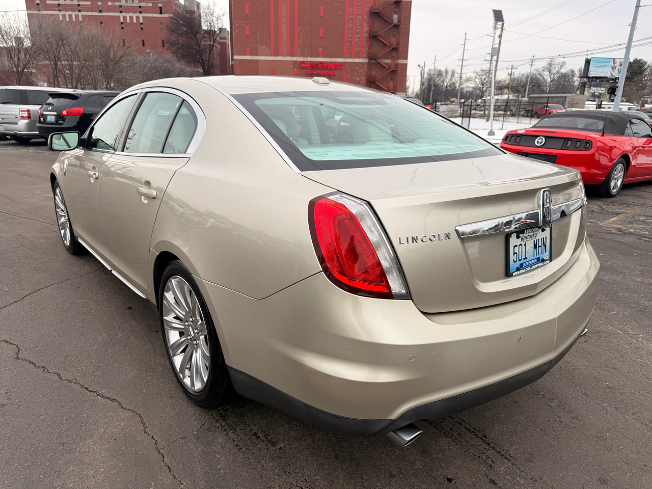 Lincoln MKS 4dr Sdn 3.7L FWD 2011