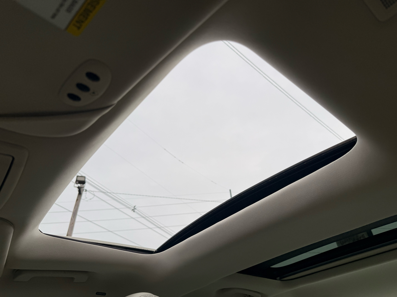 Lincoln MKS 4dr Sdn 3.7L FWD 2011