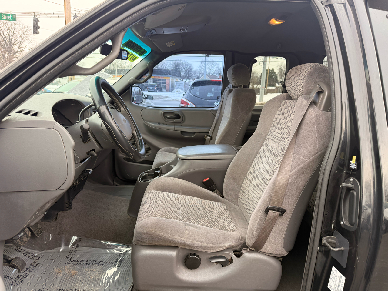 Ford F-150 Supercab 139" XLT 2002