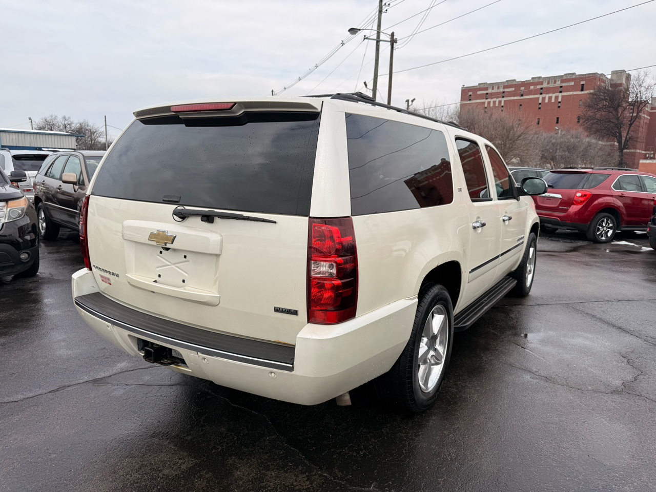 Chevrolet Suburban 4WD 4dr 1500 LTZ 2010