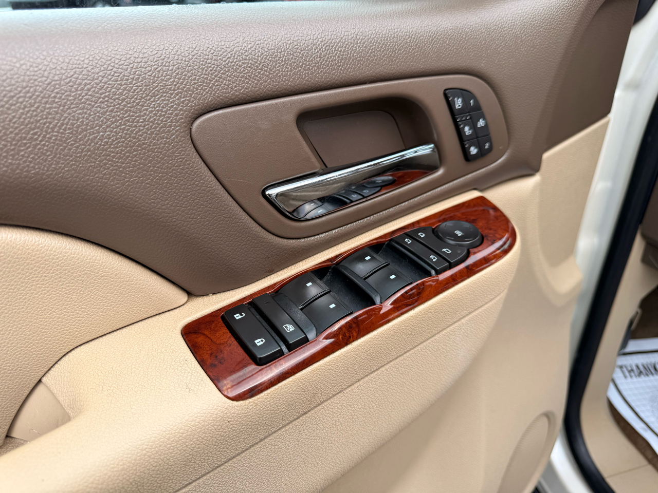 Chevrolet Suburban 4WD 4dr 1500 LTZ 2010