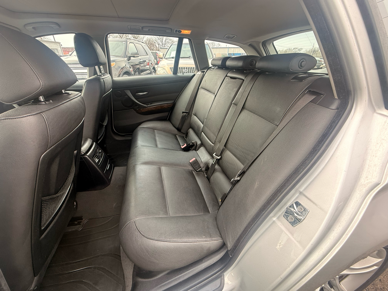 BMW 3 Series 4dr Sports Wgn 328i RWD 2008