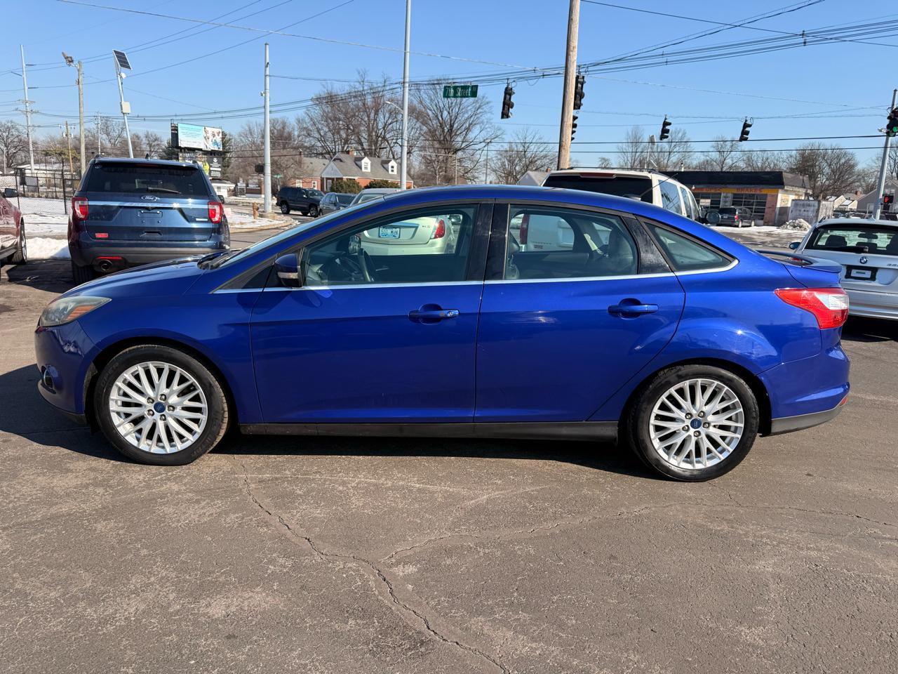 Ford Focus 4dr Sdn Titanium 2014