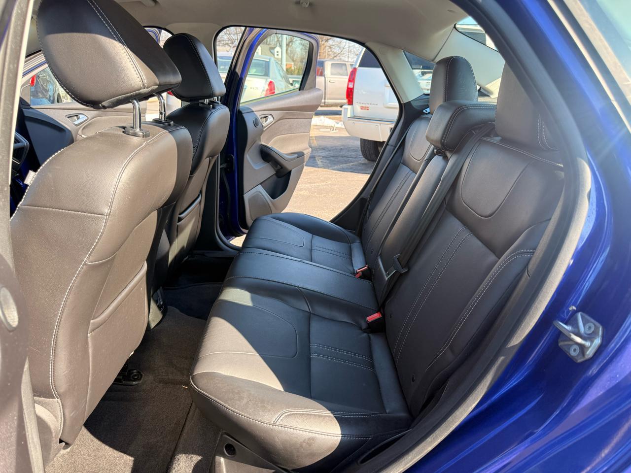 Ford Focus 4dr Sdn Titanium 2014