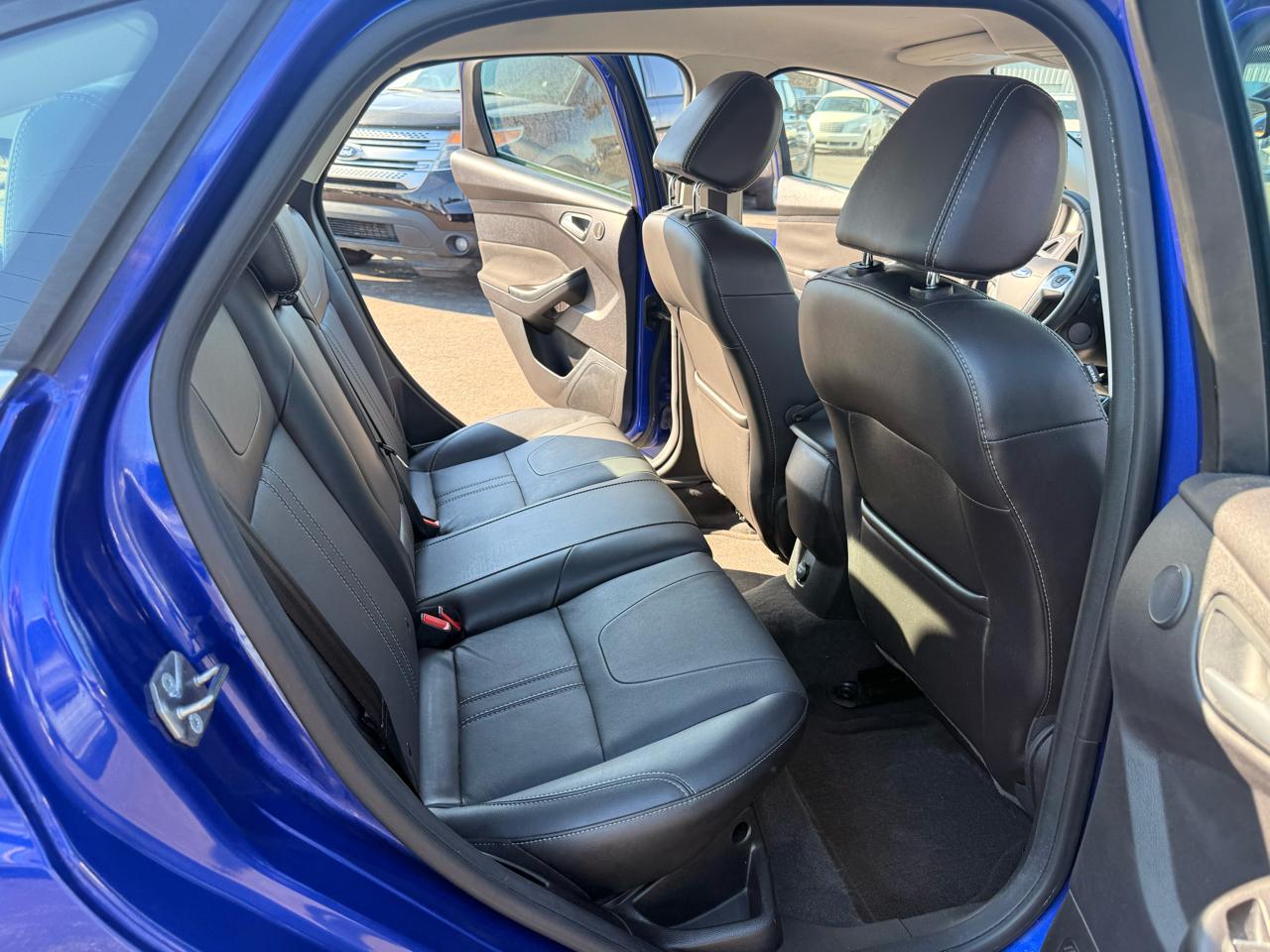 Ford Focus 4dr Sdn Titanium 2014