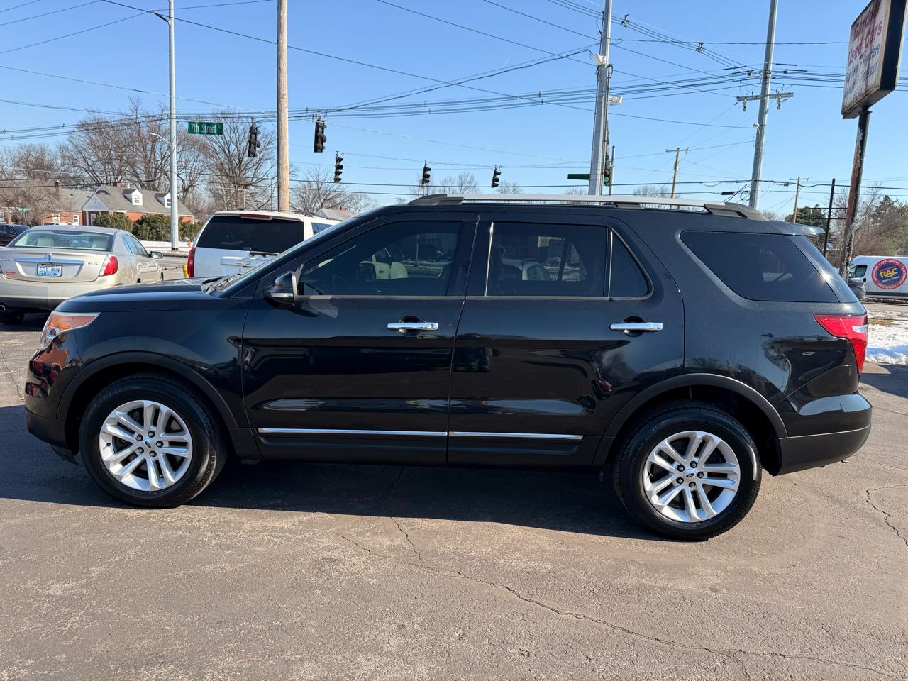 Ford Explorer 4WD 4dr XLT 2014