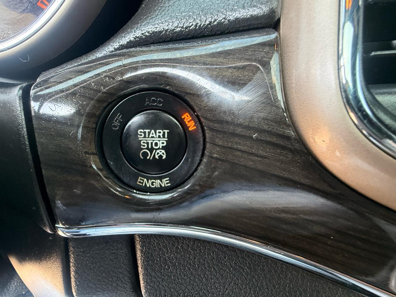 Jeep Grand Cherokee 4WD 4dr Overland 2014