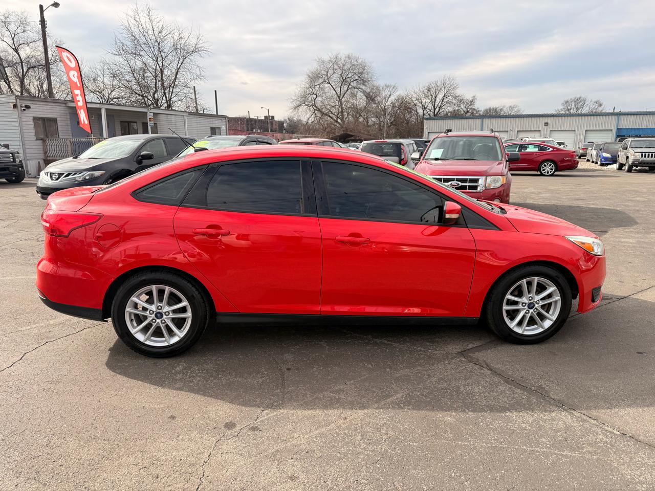 Ford Focus SE Sedan 2017
