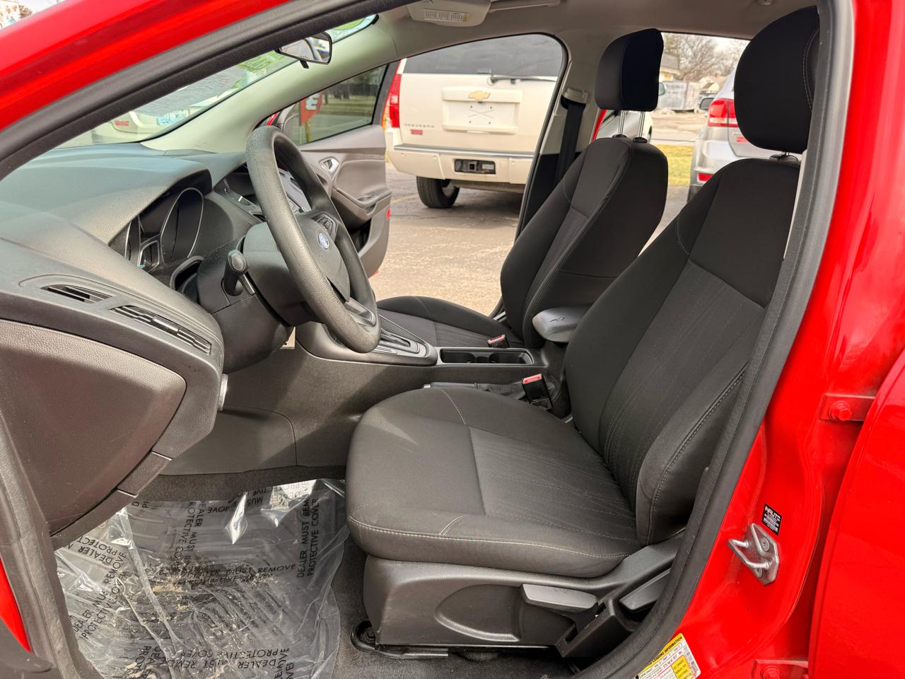 Ford Focus SE Sedan 2017