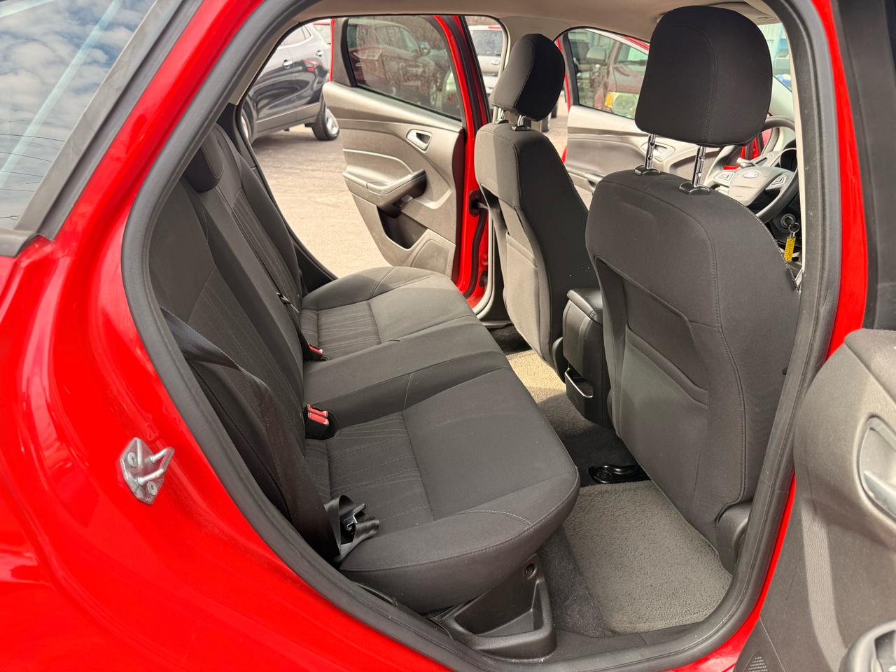 Ford Focus SE Sedan 2017