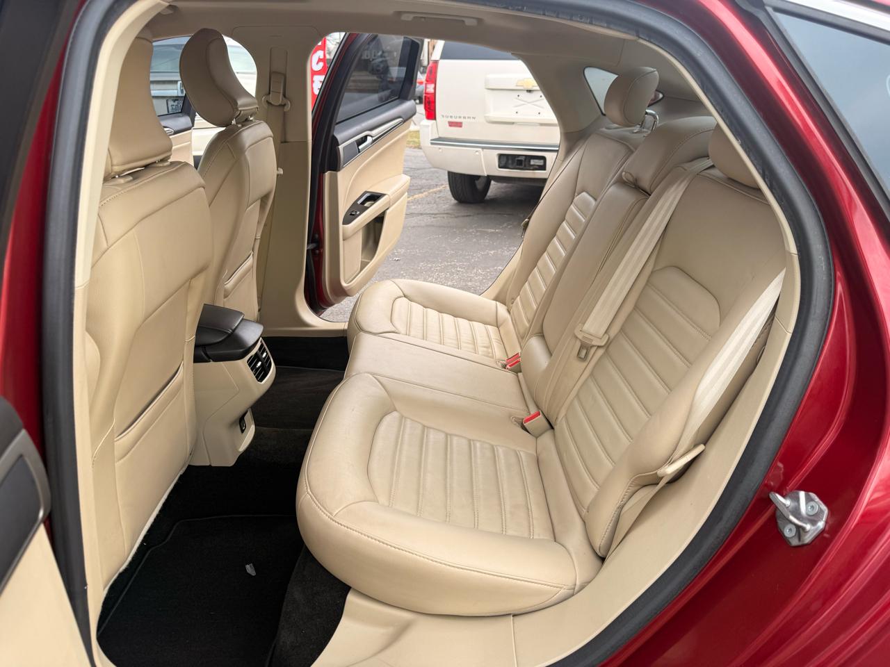 Ford Fusion 4dr Sdn SE FWD 2015