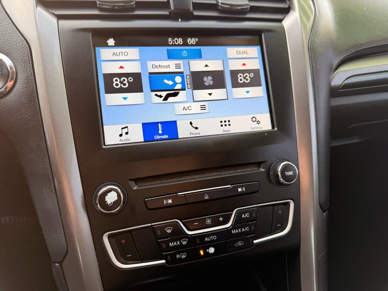 Ford Fusion SE FWD 2017