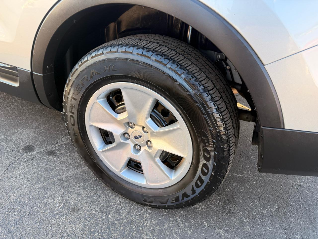 Ford Explorer FWD 4dr Base 2014