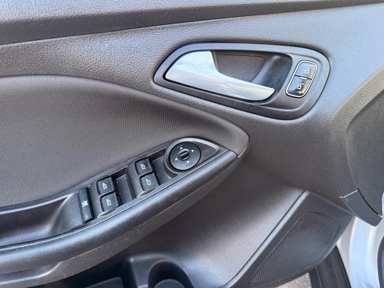 Ford Focus SE Sedan 2018