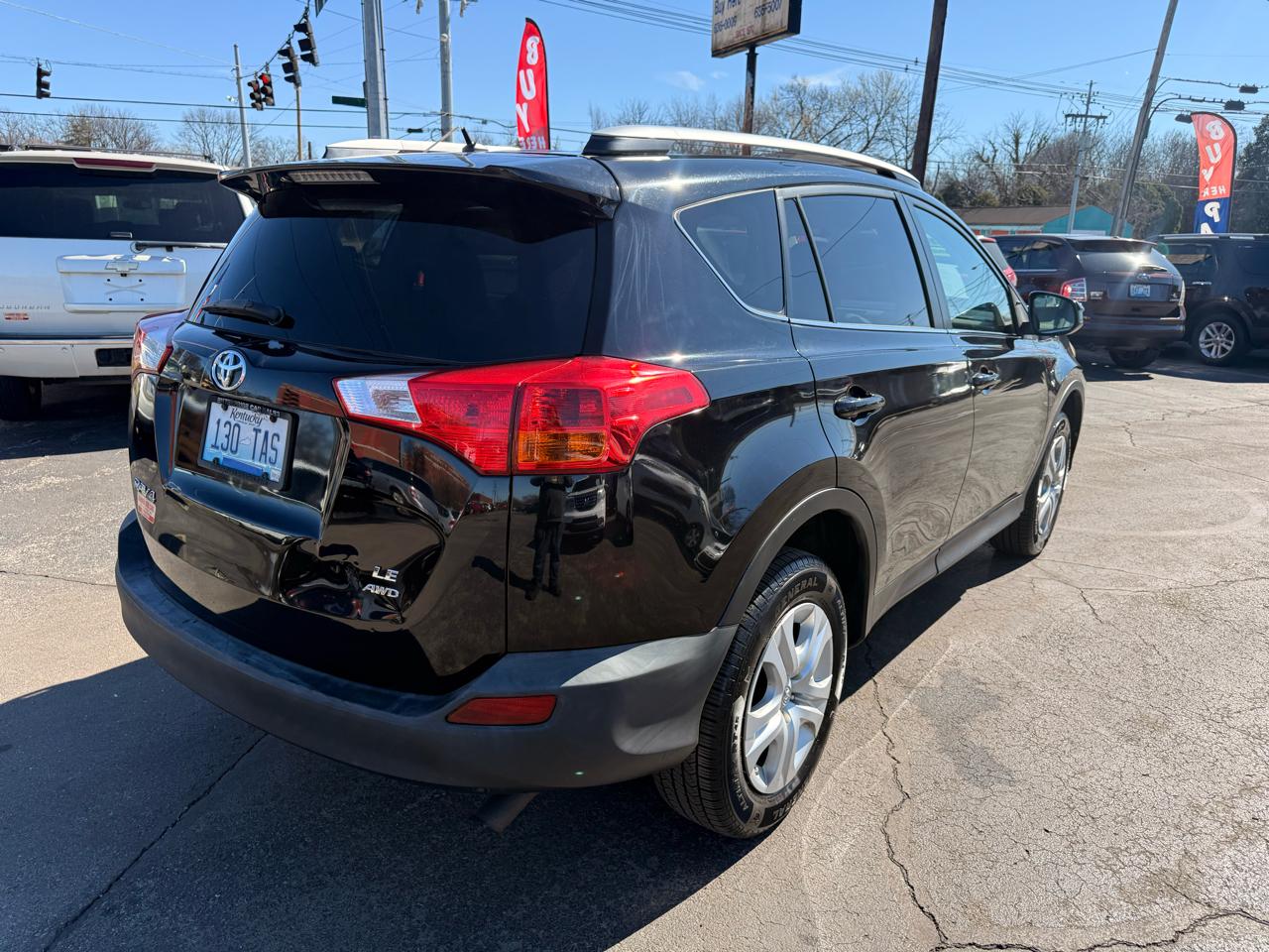 Toyota RAV4 AWD 4dr LE (Natl) 2013