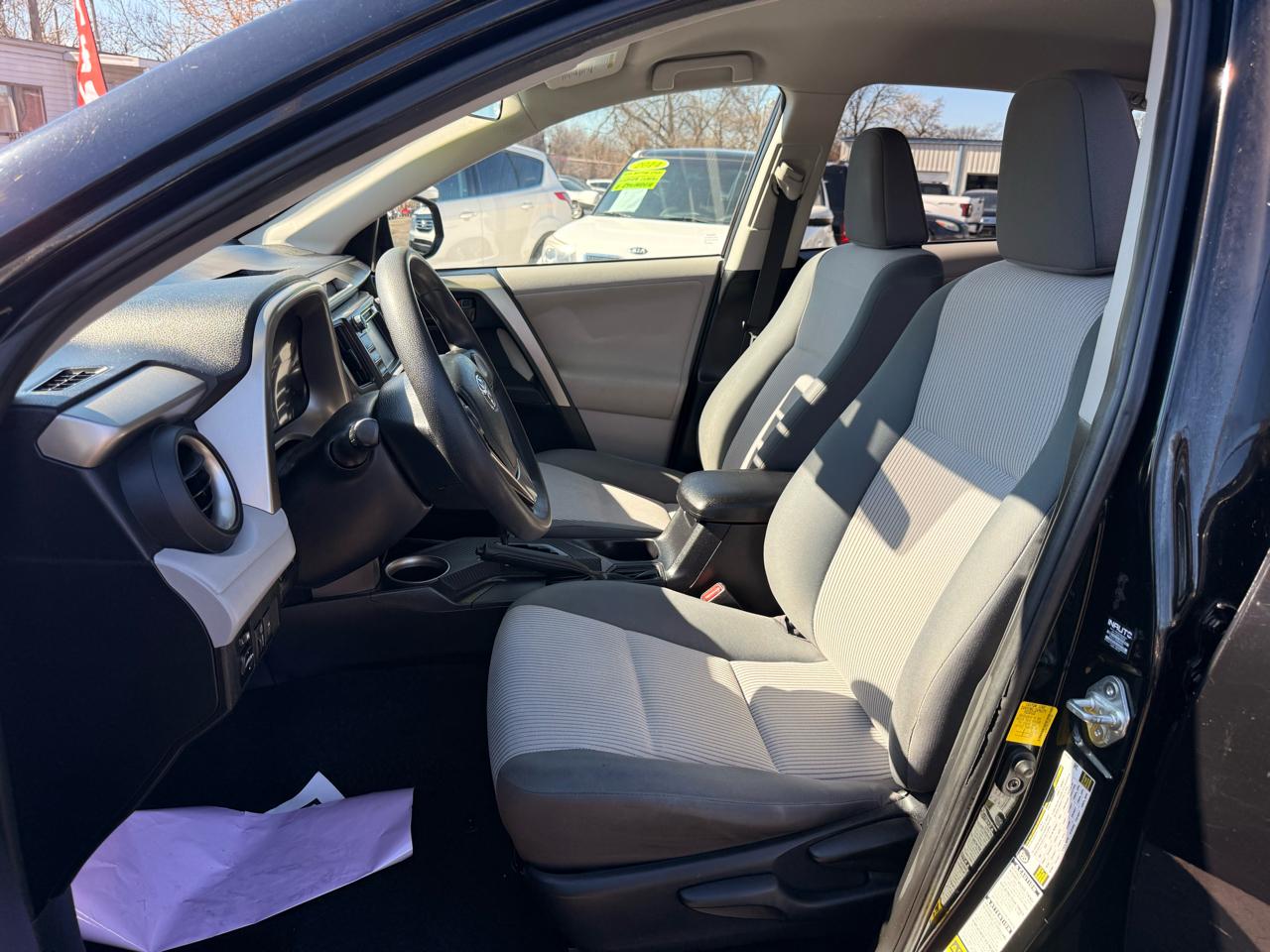 Toyota RAV4 AWD 4dr LE (Natl) 2013