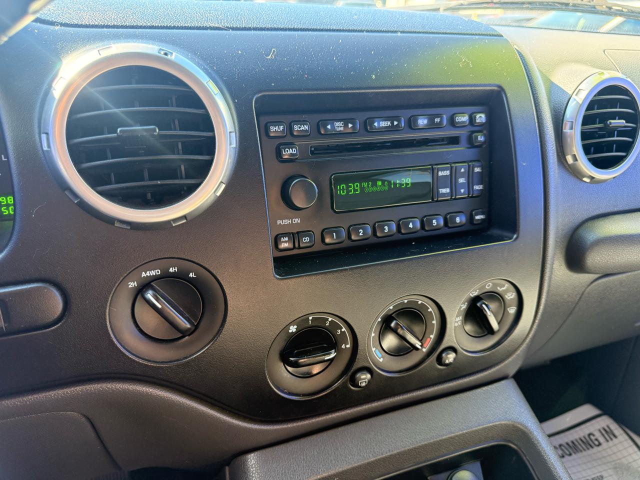 Ford Expedition 5.4L XLT FX4 Off-Road 4WD 2003