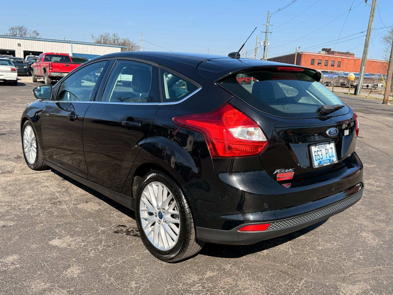 Ford Focus 5dr HB SEL 2012