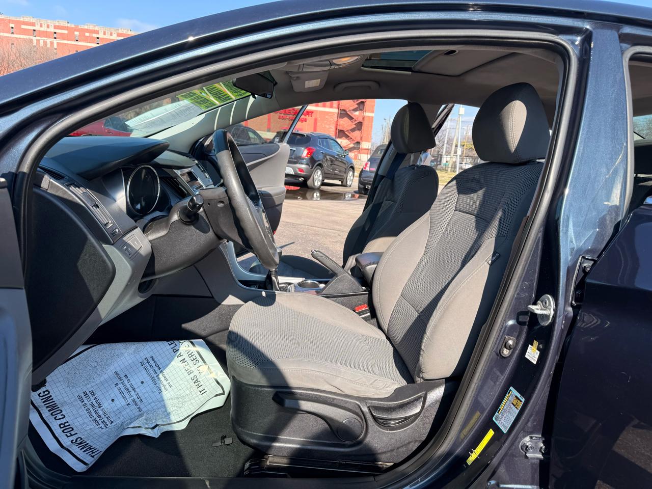 Hyundai Sonata 4dr Sdn 2.4L Man GLS 2011