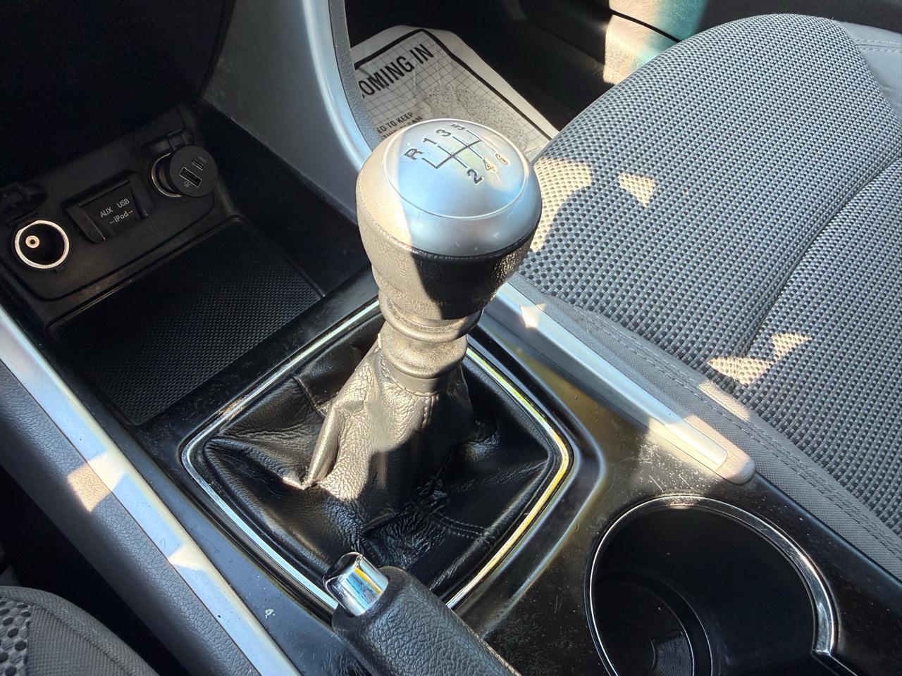 Hyundai Sonata 4dr Sdn 2.4L Man GLS 2011