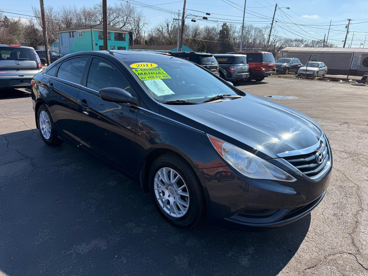 Hyundai Sonata 4dr Sdn 2.4L Man GLS 2011