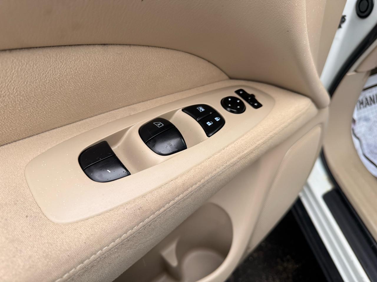 Nissan Pathfinder 4WD 4dr S 2013