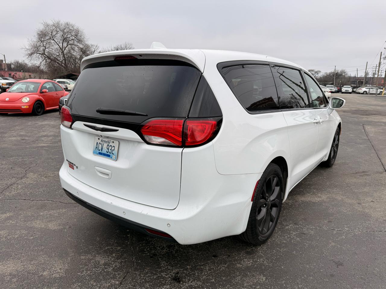Chrysler Pacifica Touring FWD 2020