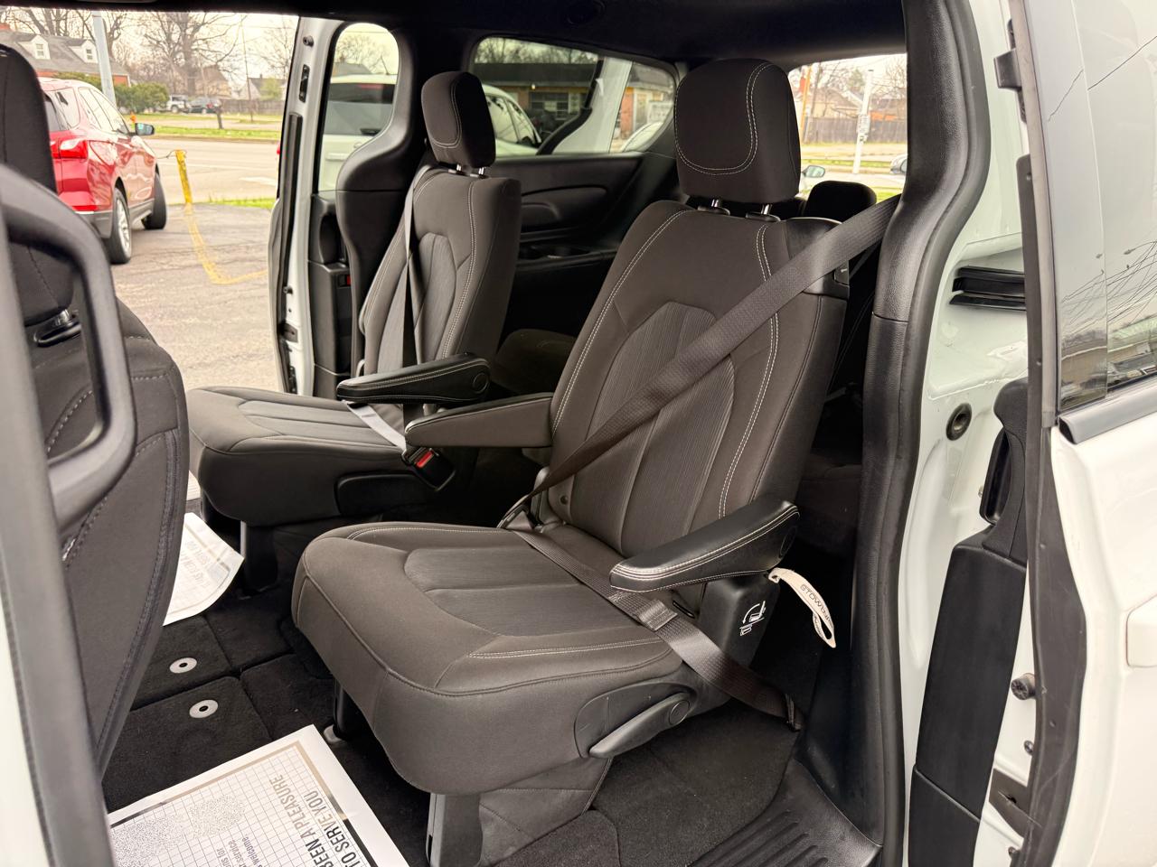 Chrysler Pacifica Touring FWD 2020