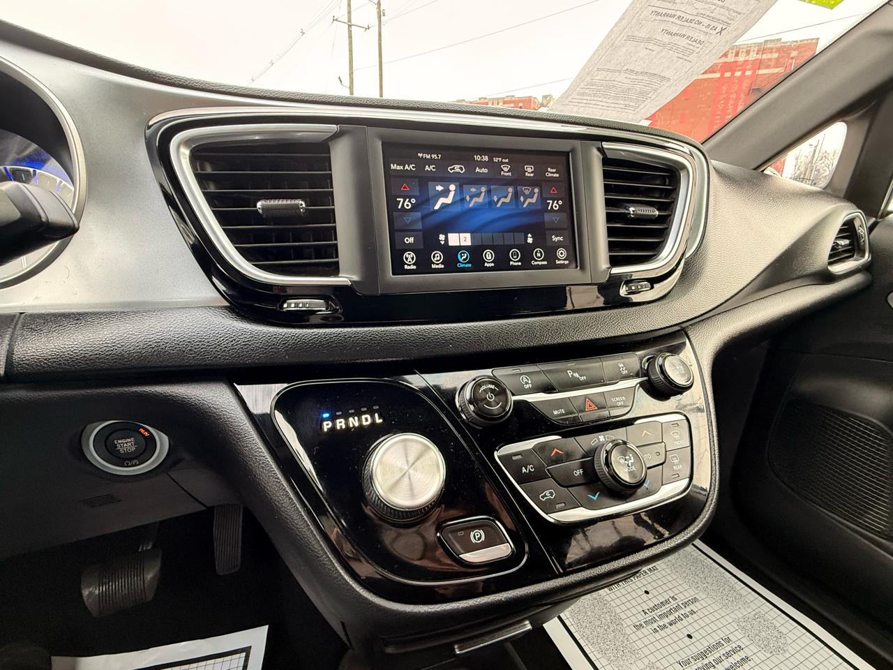 Chrysler Pacifica Touring FWD 2020