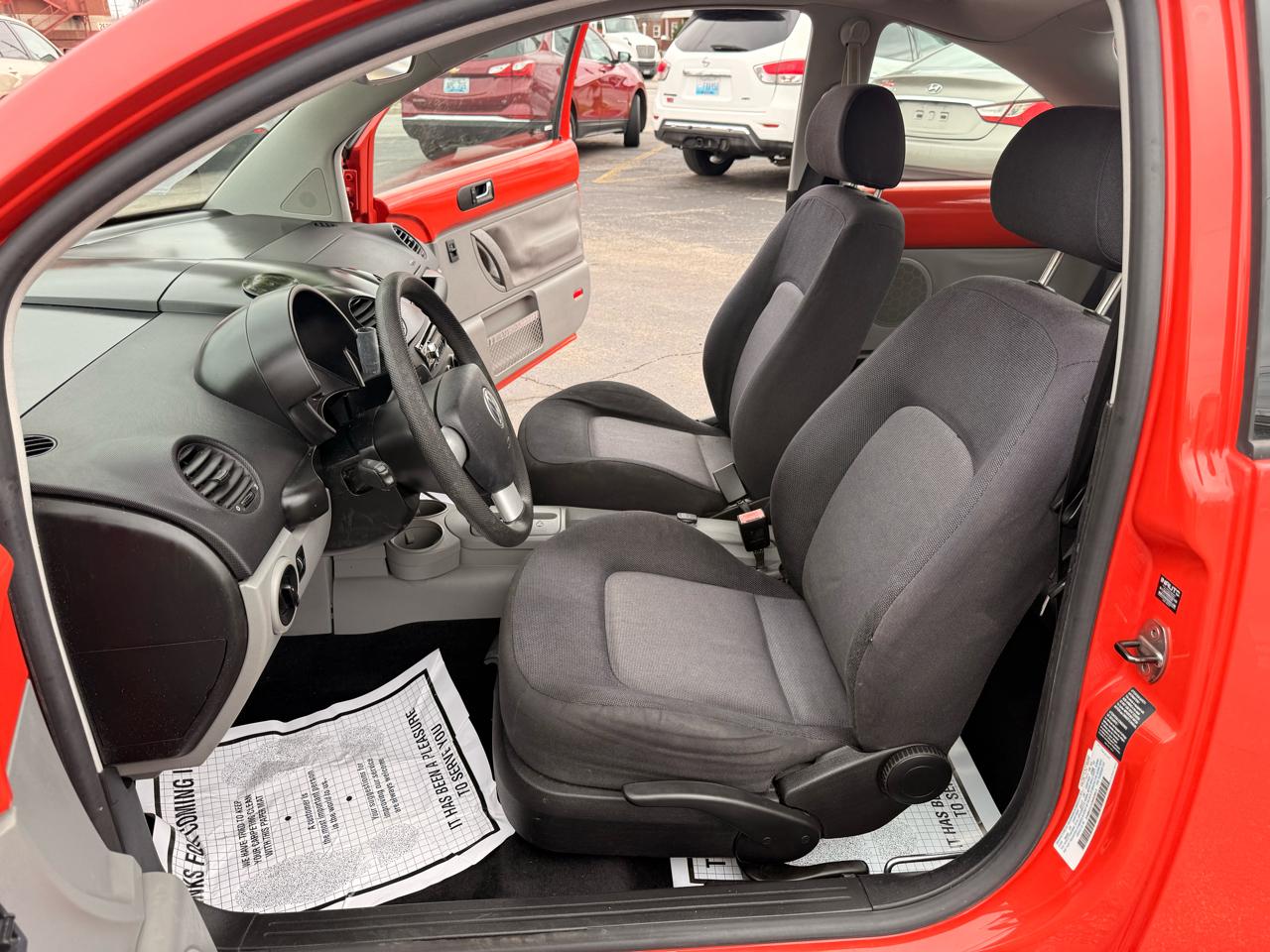 Volkswagen New Beetle Coupe 2dr Cpe GL Auto 2003