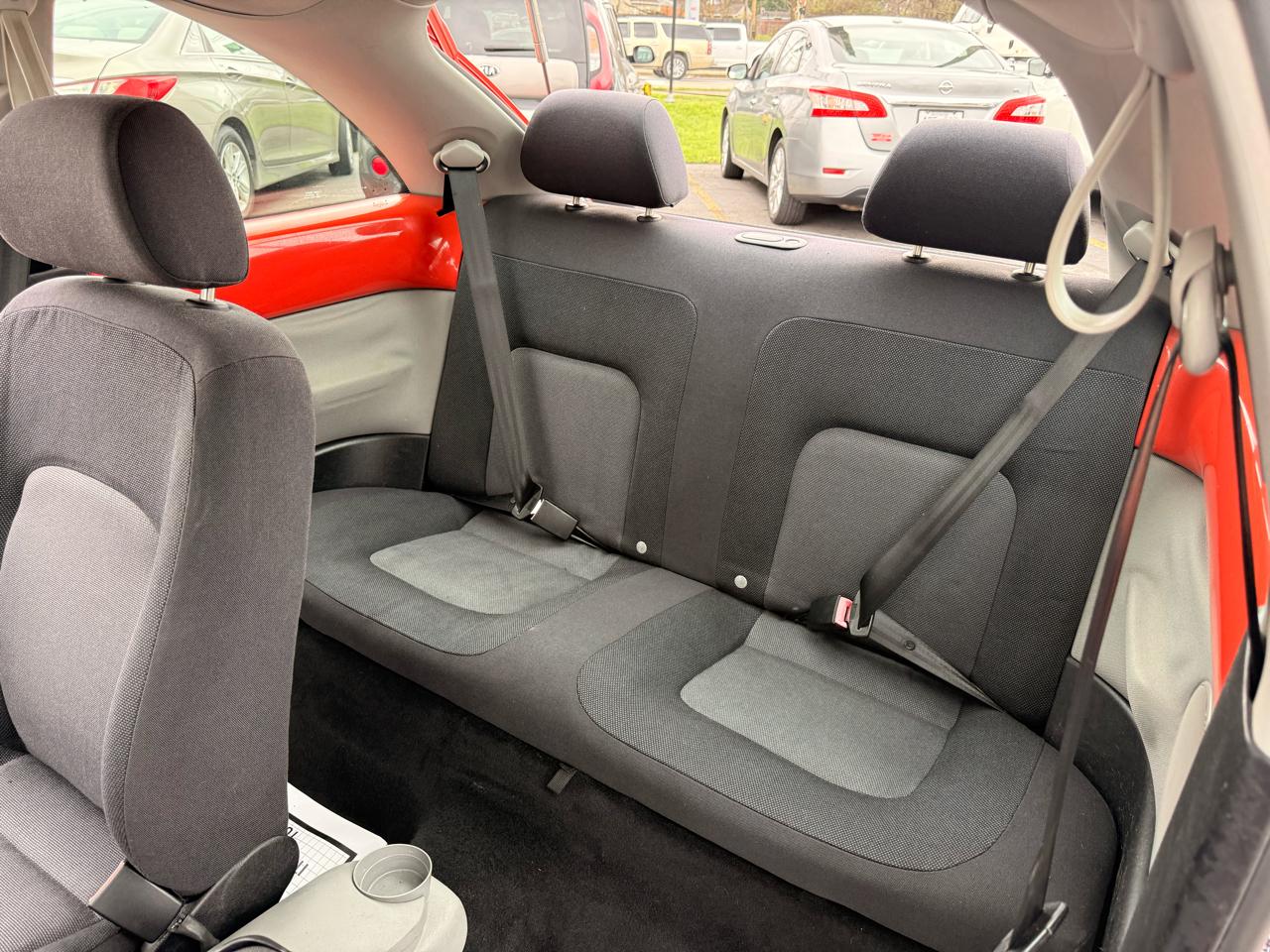 Volkswagen New Beetle Coupe 2dr Cpe GL Auto 2003