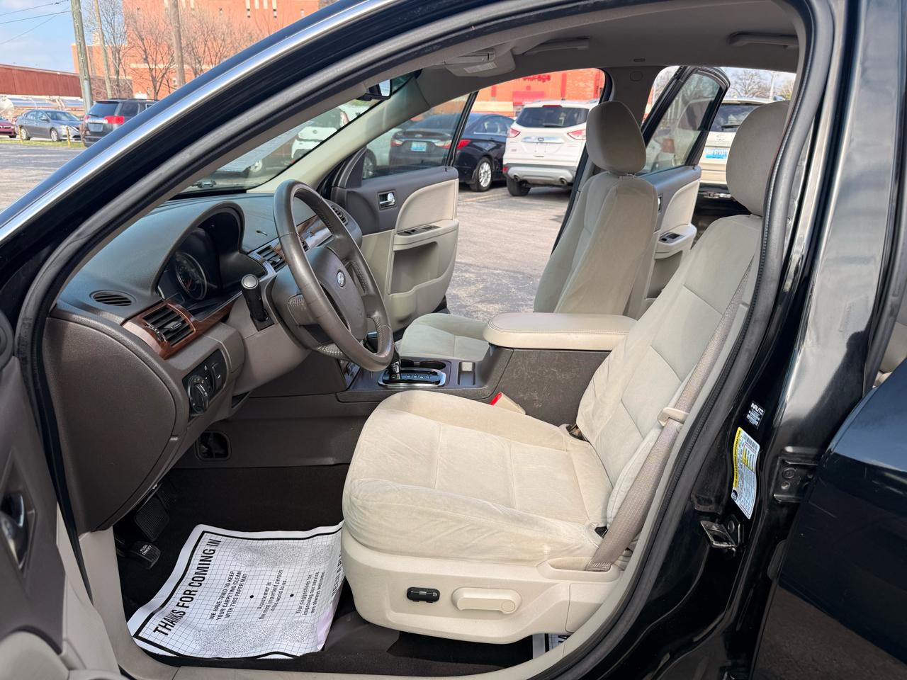 Ford Taurus 4dr Sdn SEL FWD 2008