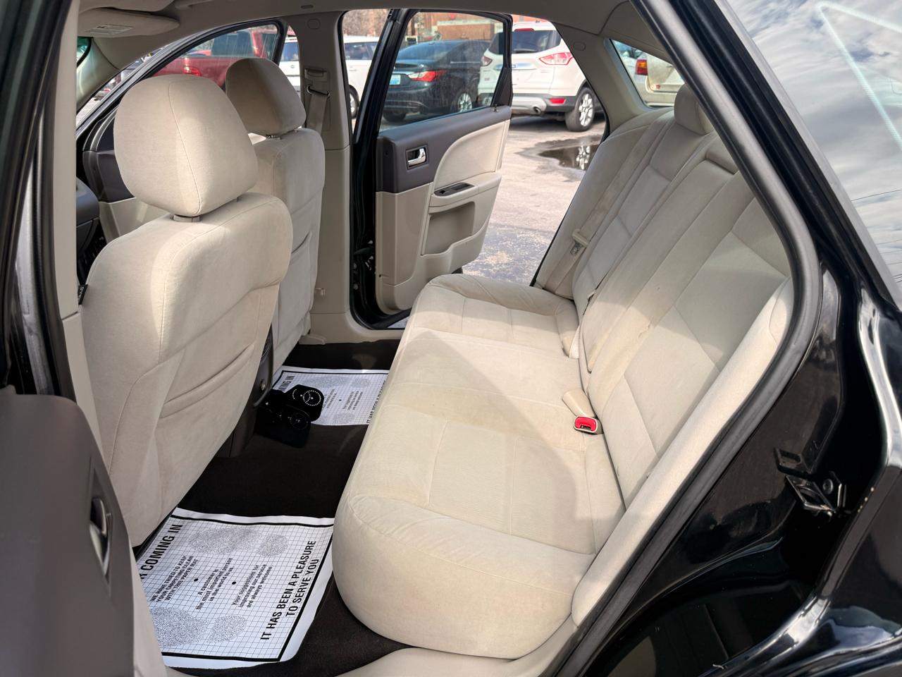 Ford Taurus 4dr Sdn SEL FWD 2008