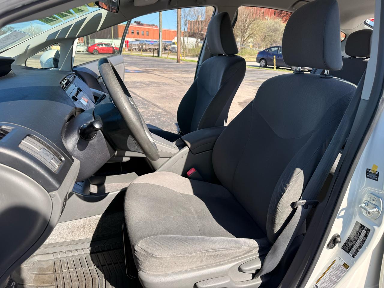 Toyota Prius 5dr HB III (Natl) 2011